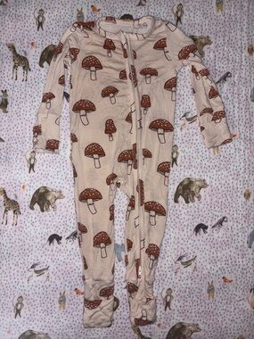 Angel Dear mushroom convertible footie